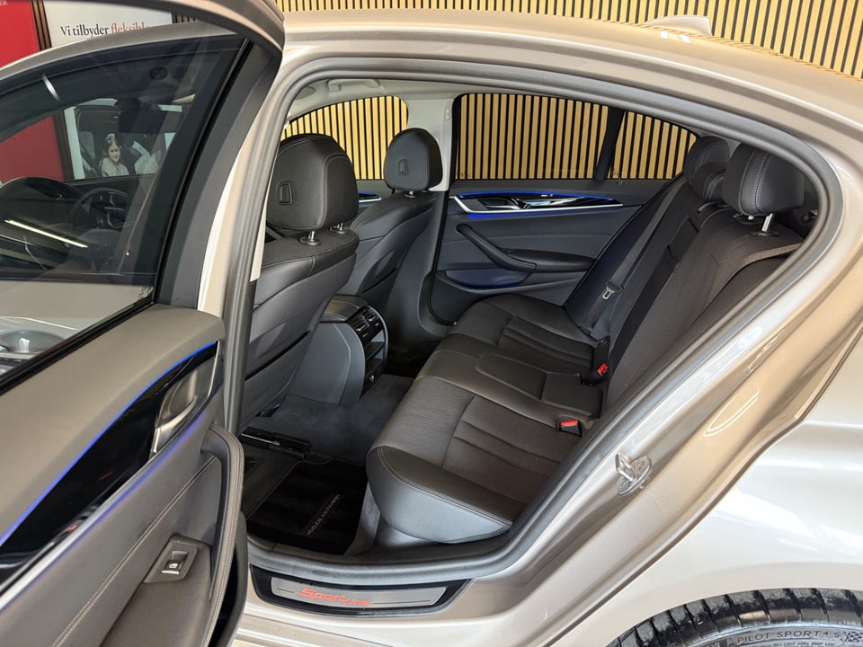 BMW 530i 2,0 Sport Line aut. 4d