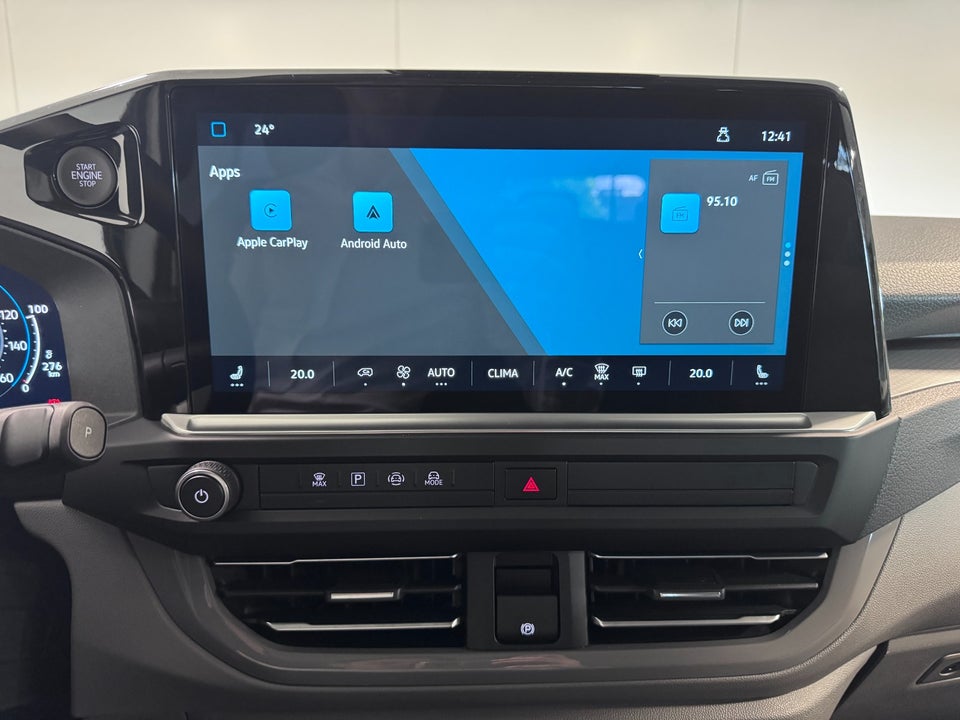 VW e-Caravelle 64 Style LWB