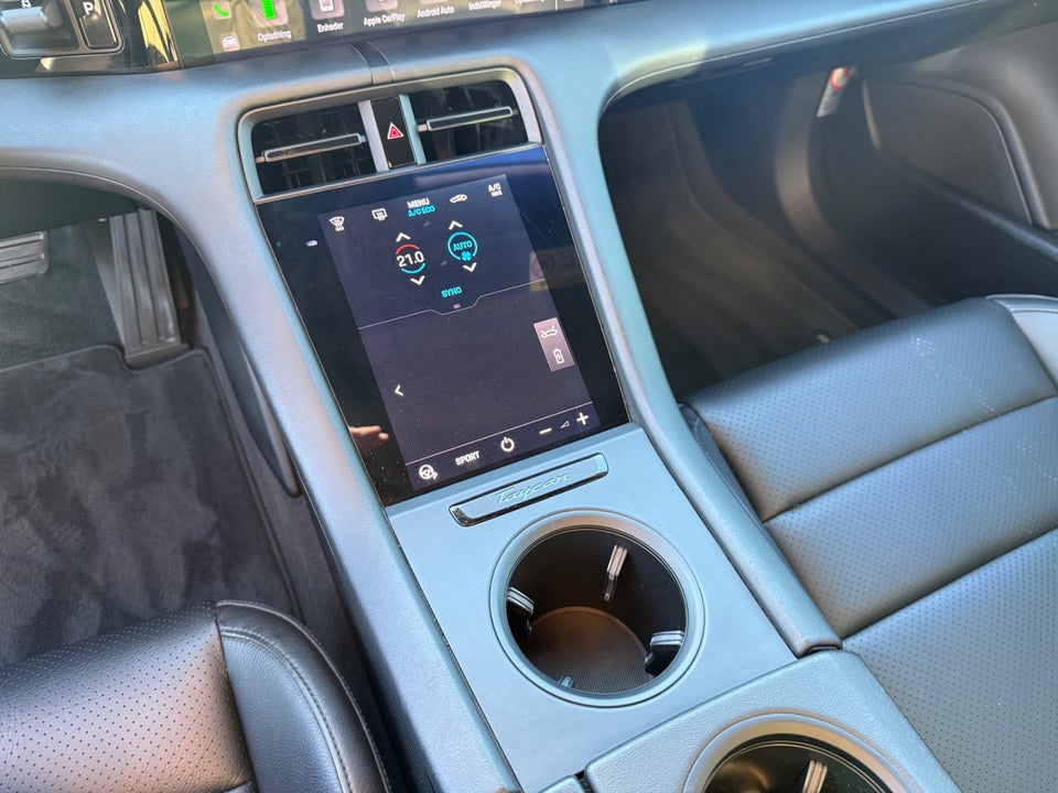 Porsche Taycan Performance+ 4d