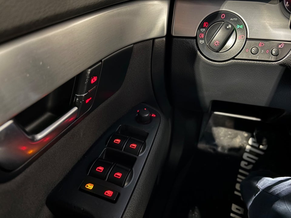 Audi A4 2,0 TDi 140 S-line 4d