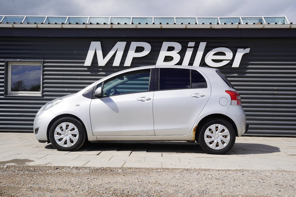 Toyota Yaris 1,4 D-4D T2 Van 5d