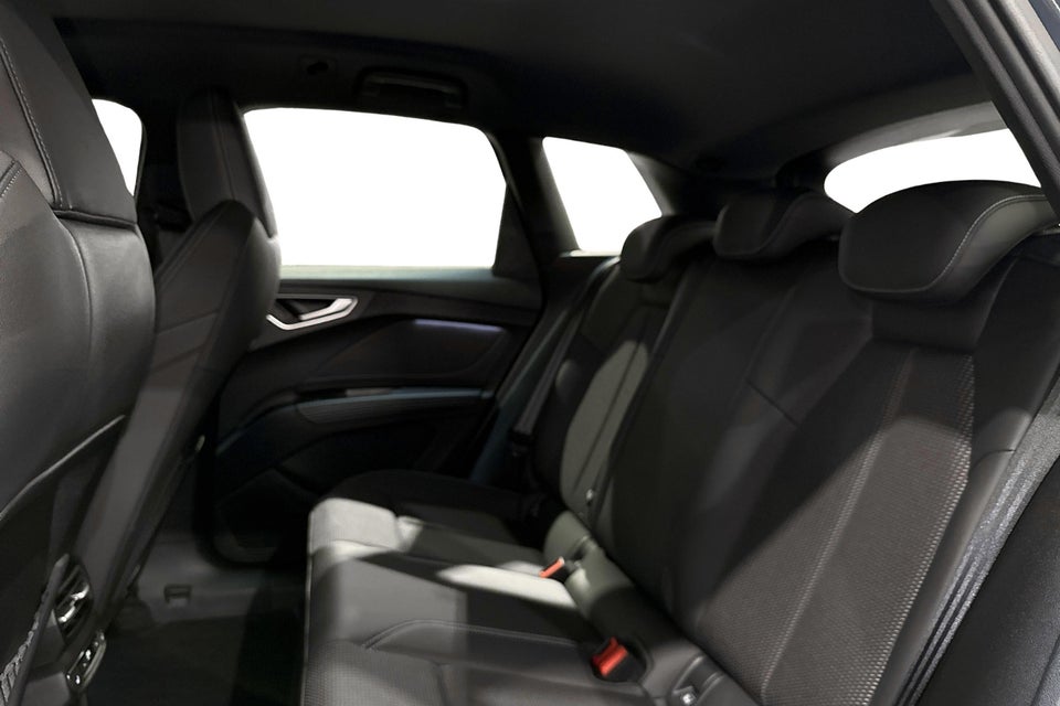 Audi Q4 e-tron performance 5d