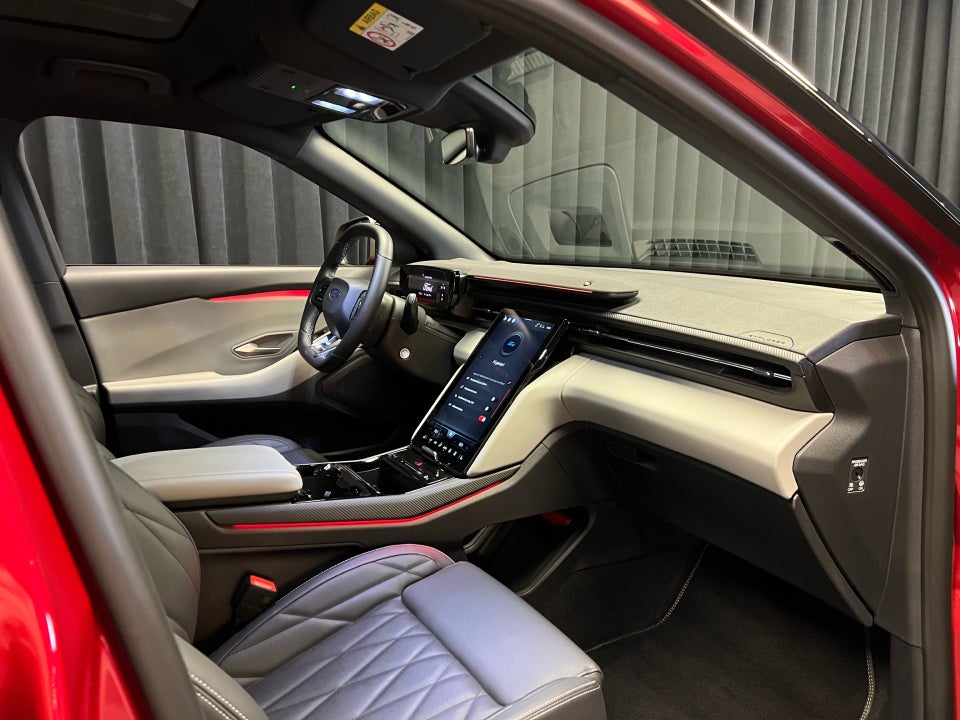 Ford Explorer 77 Premium Extended Range 5d