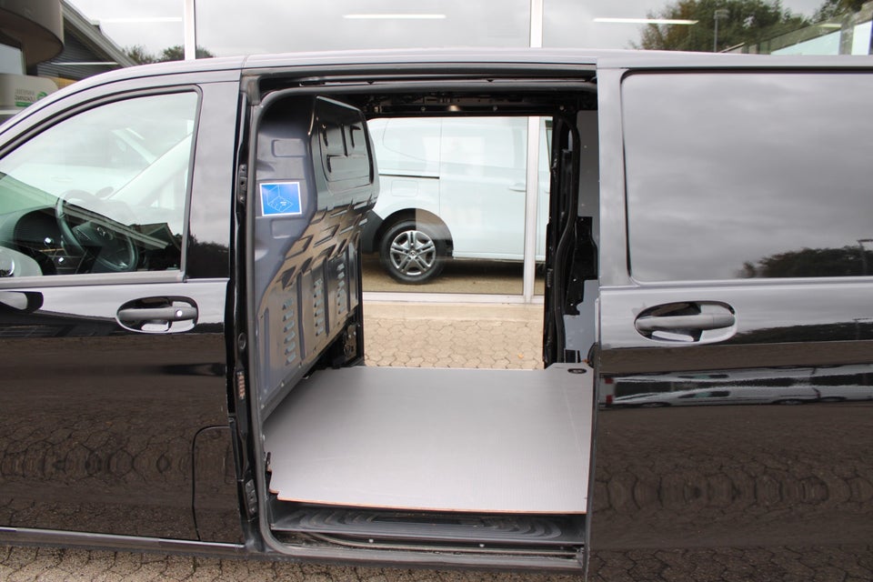 Mercedes Vito 114 2,0 CDi Kassevogn aut. L RWD