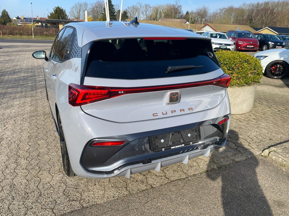 Cupra Born 58 Dinamica Pack High 5d