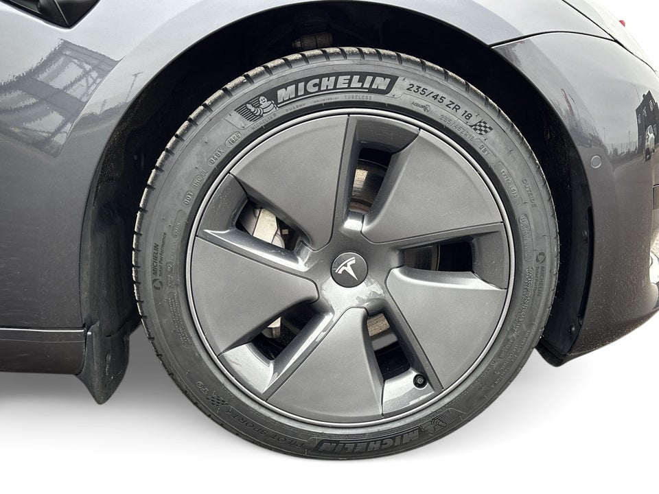 Tesla Model 3 RWD 4d