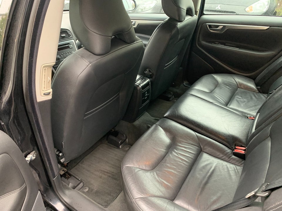 Volvo V70 2,4 140 Kinetic 5d