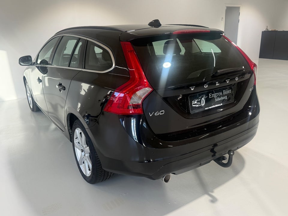 Volvo V60 2,0 D3 150 Momentum aut. 5d