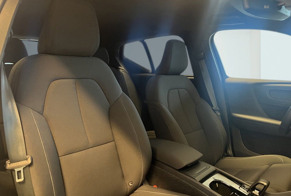 Volvo XC40 ReCharge Extended Range Plus 5d