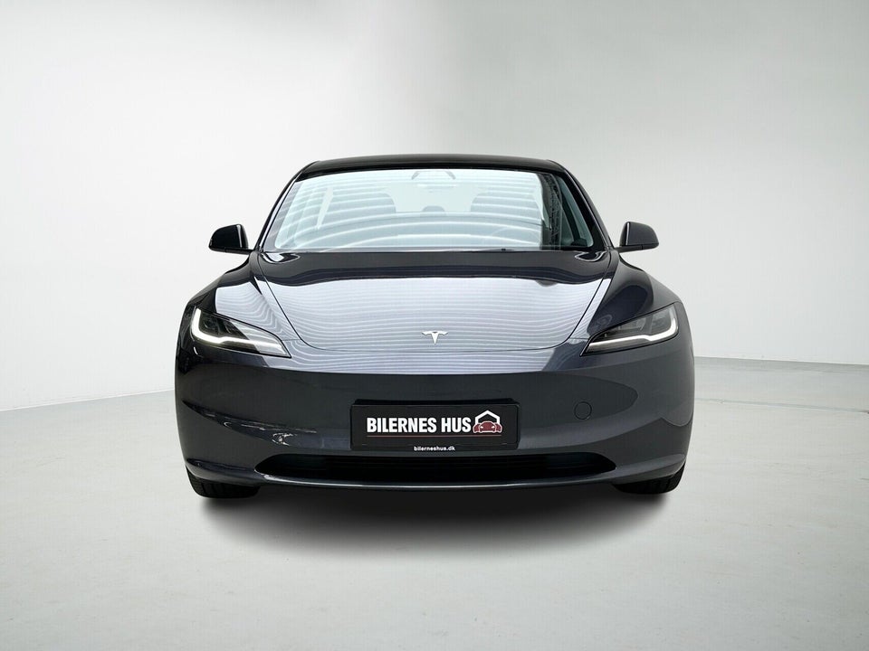 Tesla Model 3 RWD 4d