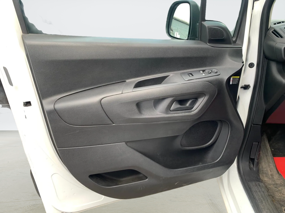 Peugeot Partner 1,5 BlueHDi 130 L1V1 Plus EAT8 Van
