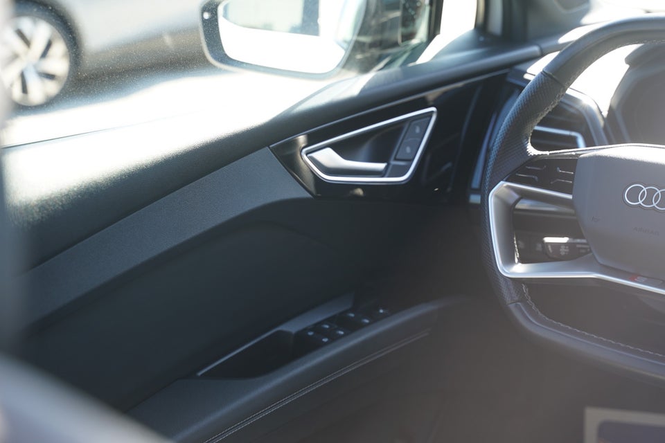 Audi Q4 e-tron 40 Attitude S-line 5d