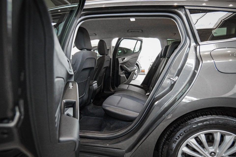 Ford Focus 1,0 EcoBoost mHEV Titanium stc. 5d