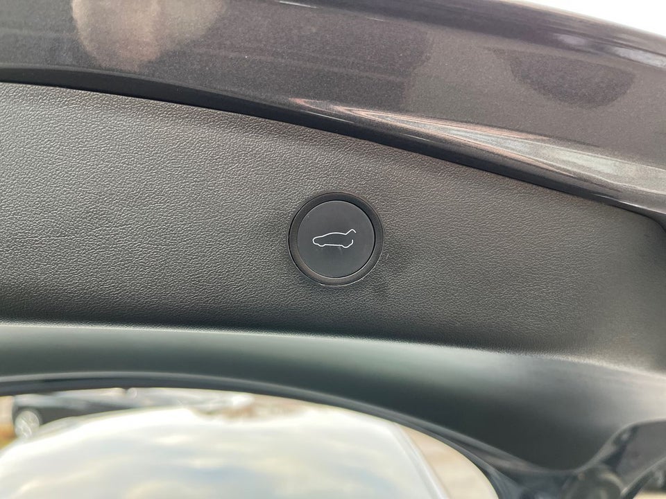 Tesla Model 3 Long Range AWD 4d