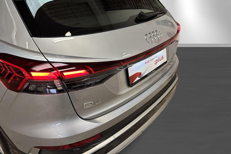 Audi Q4 e-tron 45 S-line 5d