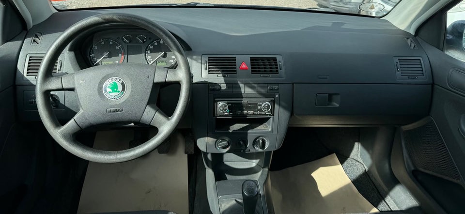 Skoda Fabia 1,4 16V 75 Ambiente 4d