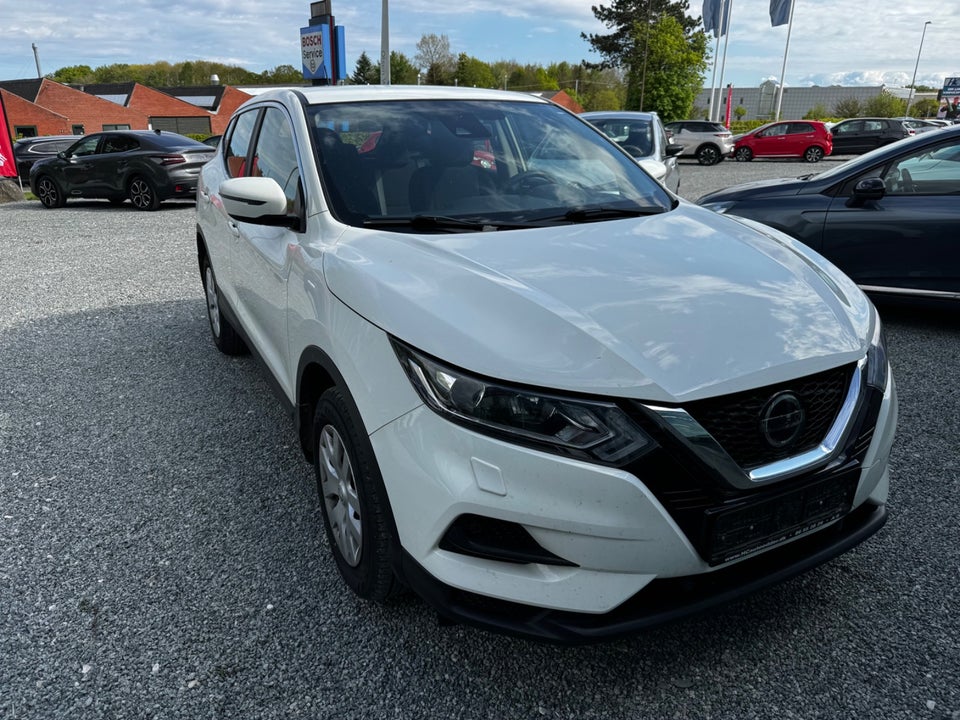 Nissan Qashqai 1,3 Dig-T 140 Visia 5d