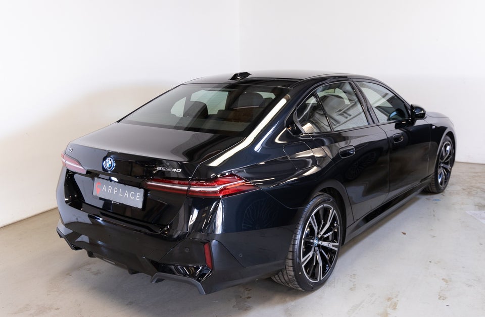 BMW i5 eDrive40 M-Sport 4d