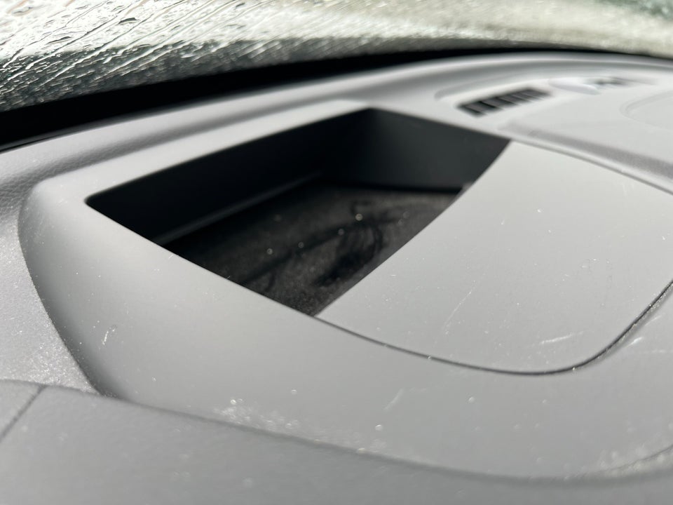 Volvo XC60 2,0 T8 ReCharge R-Design aut. AWD 5d