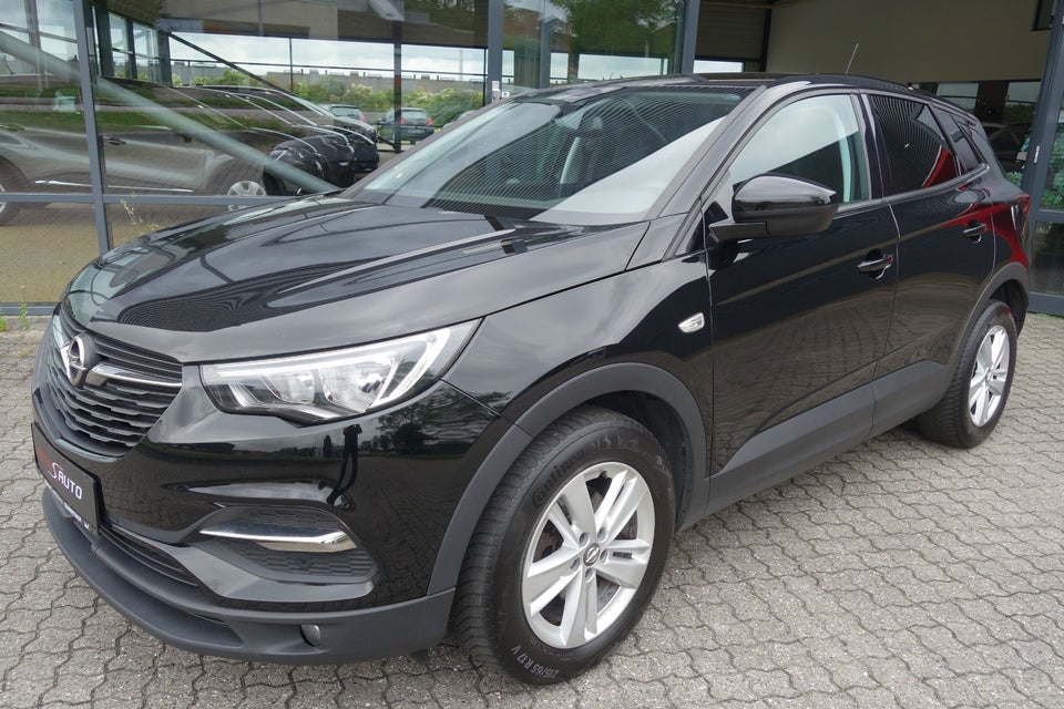 Opel Grandland X 1,2 T 130 Enjoy 5d