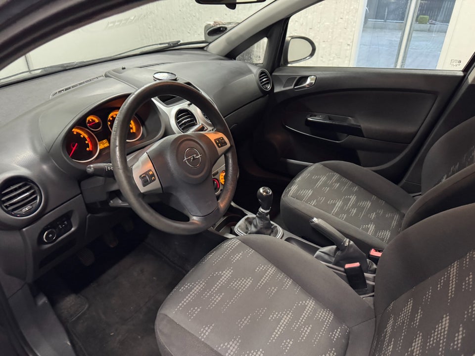 Opel Corsa 1,0 12V Enjoy 5d