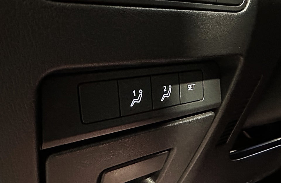 Mazda 3 2,0 SkyActiv-G 122 Cosmo aut. 5d