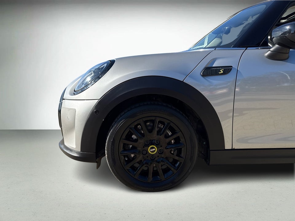 MINI Cooper SE Classic Trim 3d