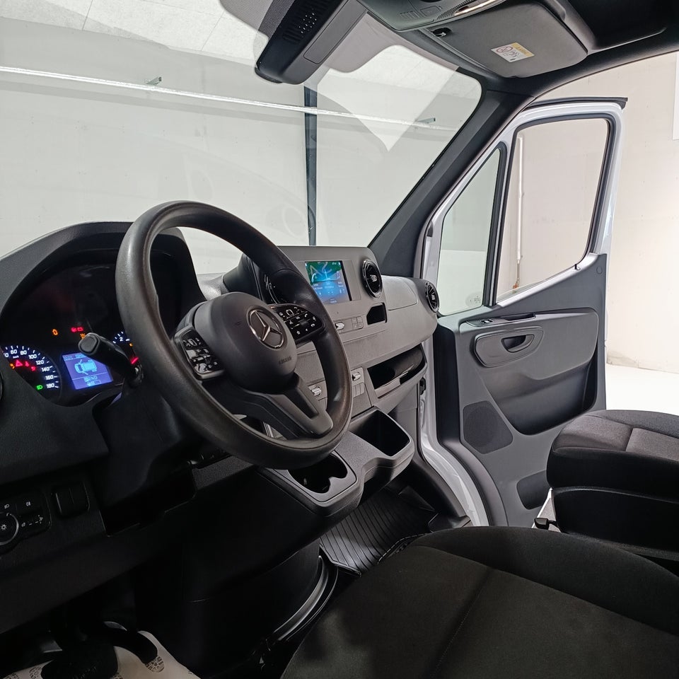 Mercedes Sprinter 317 2,0 CDi A3 Db.Kab aut. RWD 4d