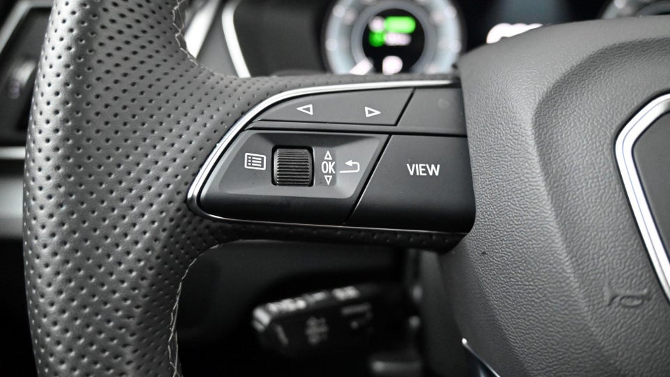 Audi Q5 55 TFSi e S-line quattro S-tr. 5d