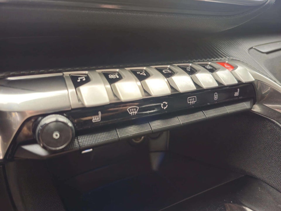 Peugeot 5008 1,2 e-THP 130 Active 7prs 5d