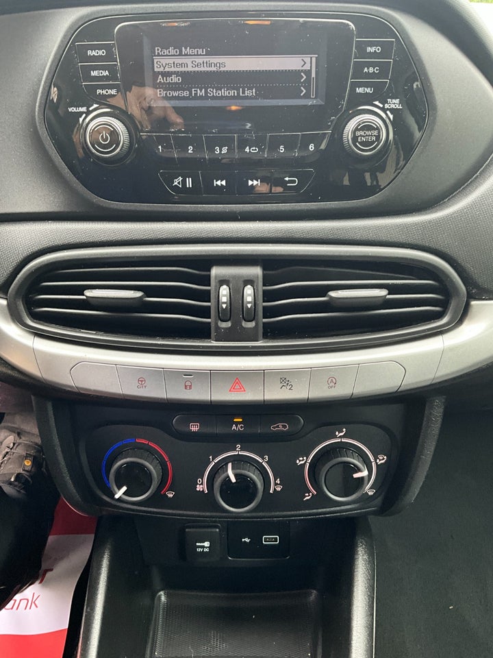 Fiat Tipo 1,4 16V Street SW 5d