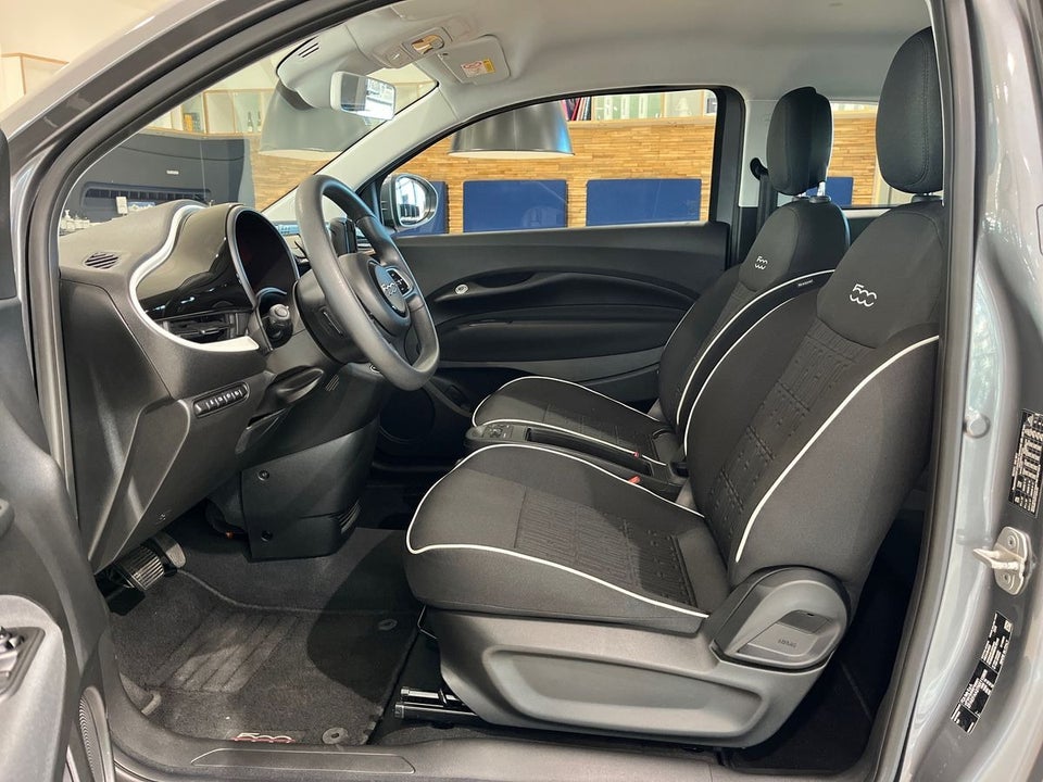 Fiat 500e 24 Action 3d