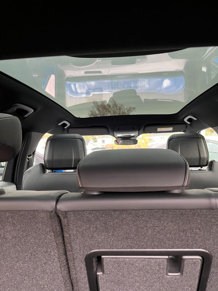 Ford Explorer 84 Select Extended Range AWD 5d