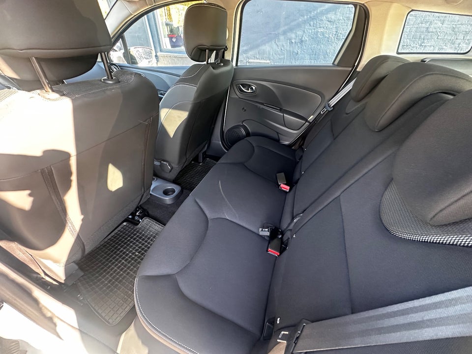 Renault Clio IV 1,5 dCi 75 Expression 5d