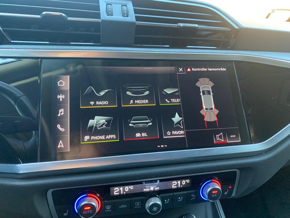 Audi Q3 45 TFSi e Attitude plus S-tr. 5d