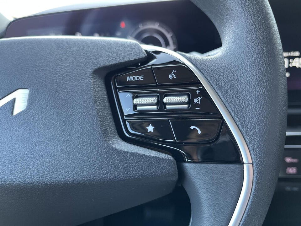 Kia Niro 64 EV Access 5d