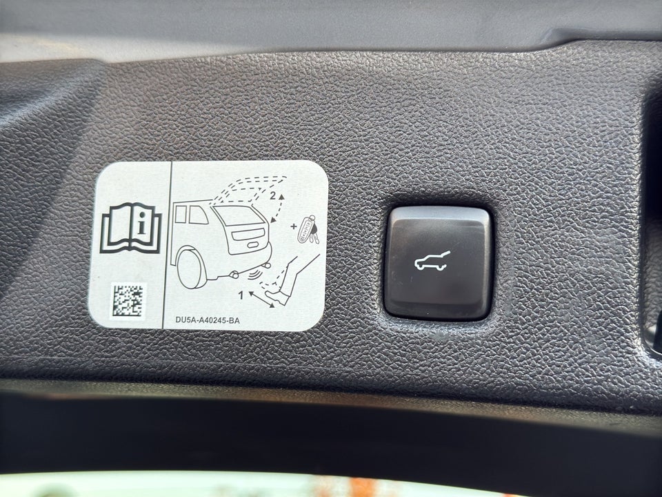 Ford Kuga 2,5 PHEV Titanium CVT 5d