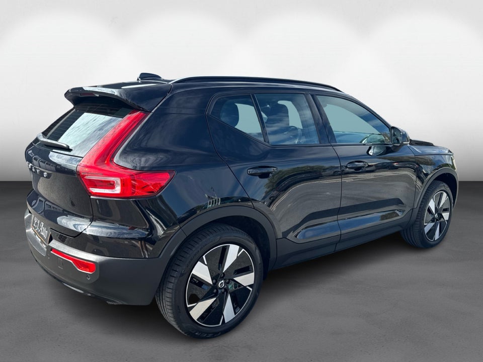 Volvo EX40 Standard Range Plus 5d