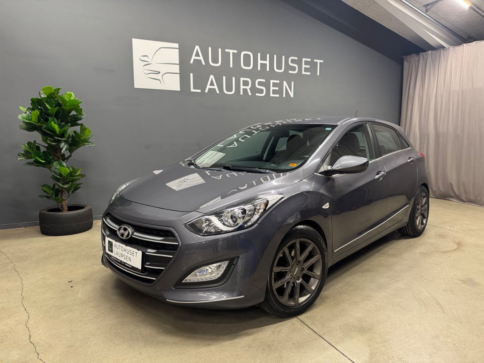 Hyundai i30 1,6 GDi Premium 5d