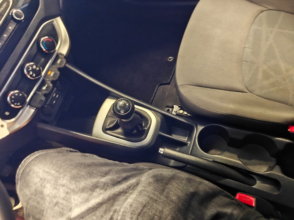 Kia Rio 1,2 CVVT Base 3d