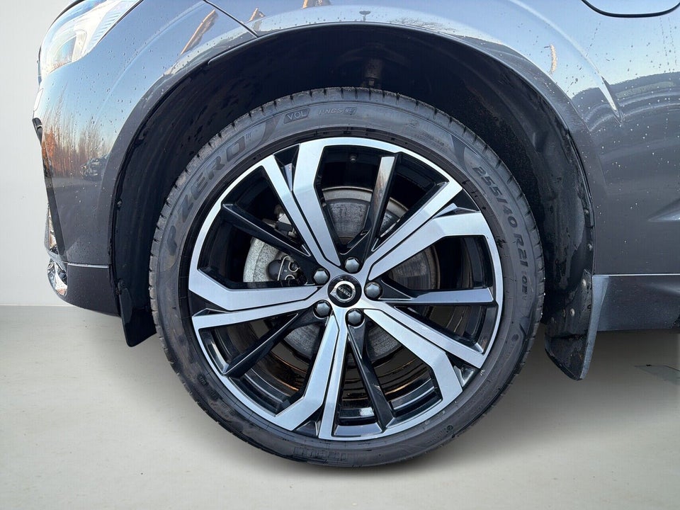 Volvo XC60 2,0 T8 ReCharge Plus Dark aut. AWD 5d