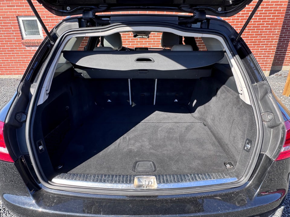 Mercedes C220 d 2,2 Avantgarde stc. aut. 4Matic 5d