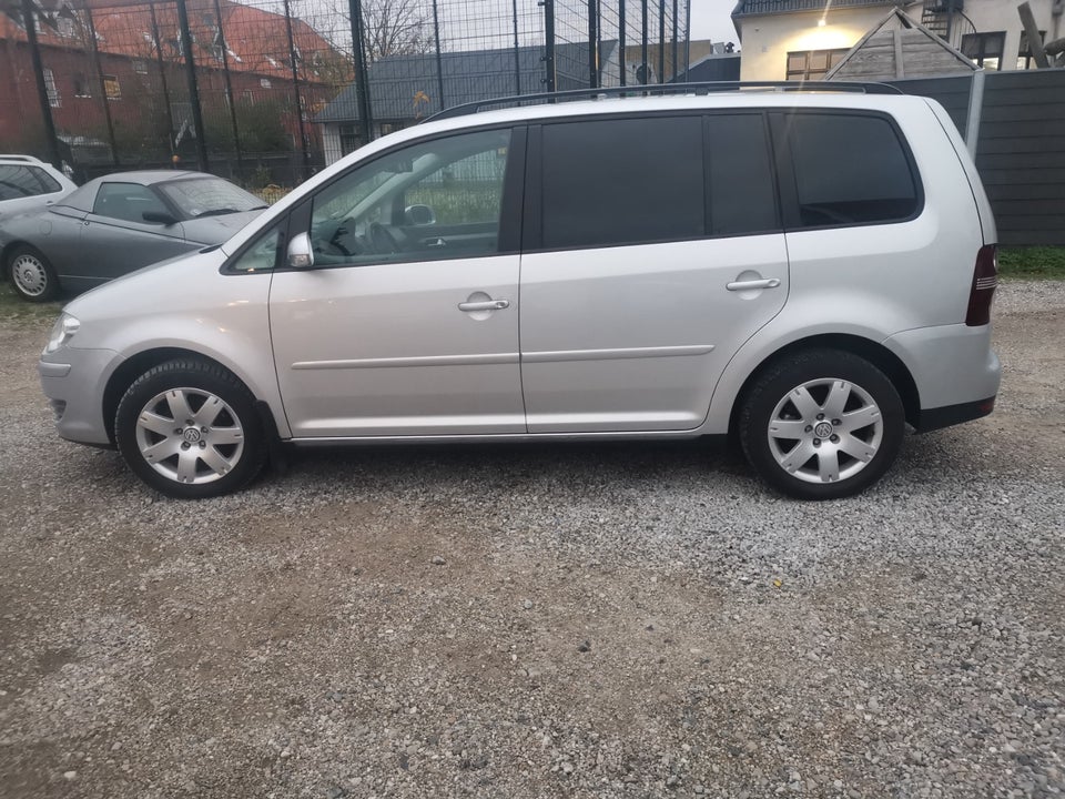 VW Touran 1,9 TDi 105 Trendline 7prs 5d