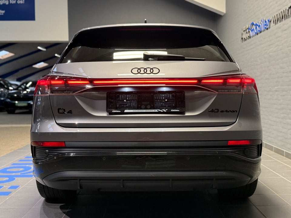 Audi Q4 e-tron 40 S-line 5d