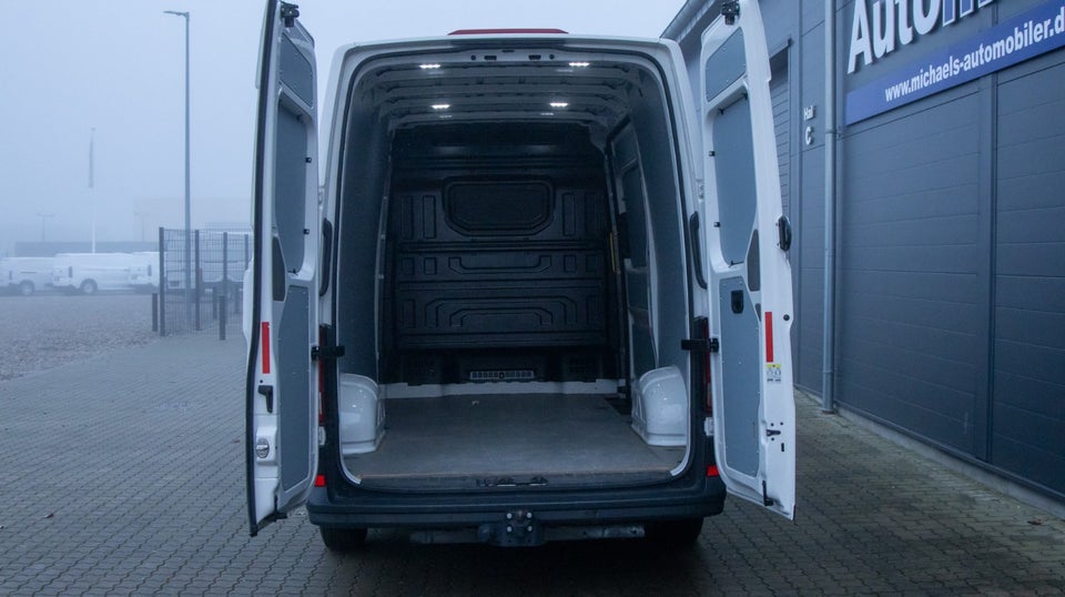 VW Crafter 35 2,0 TDi 102 Kassevogn L3H2