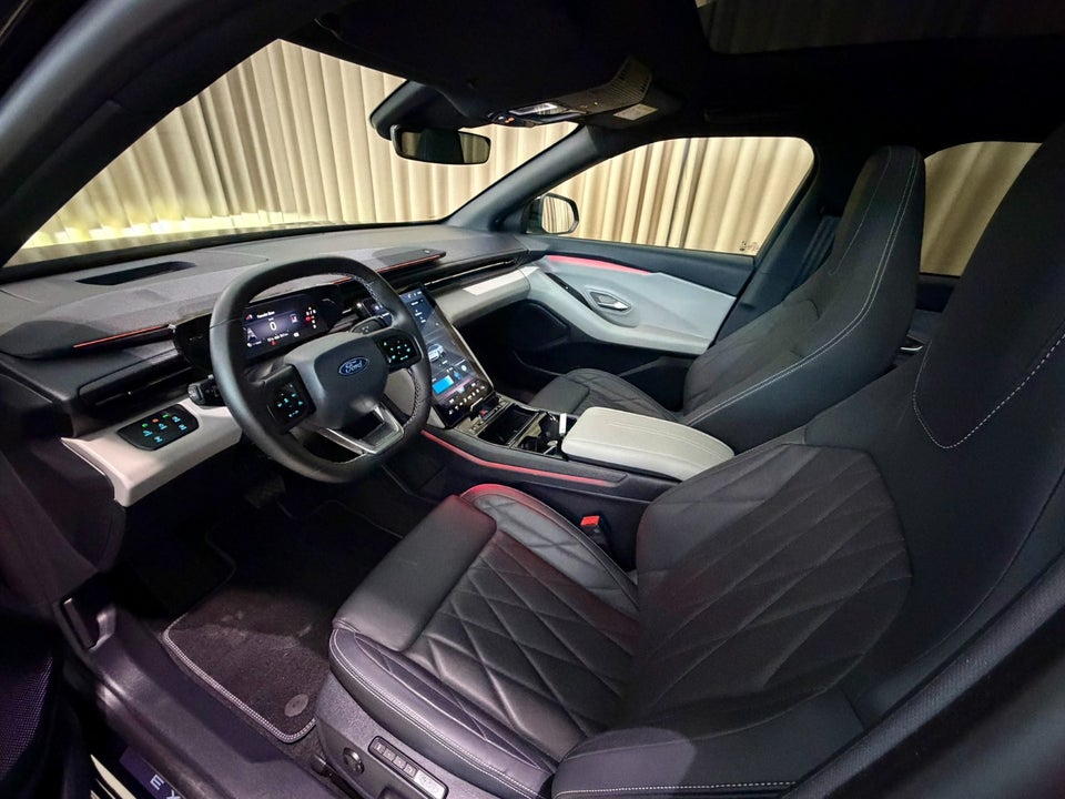 Ford Explorer 79 Premium Extended Range AWD 5d