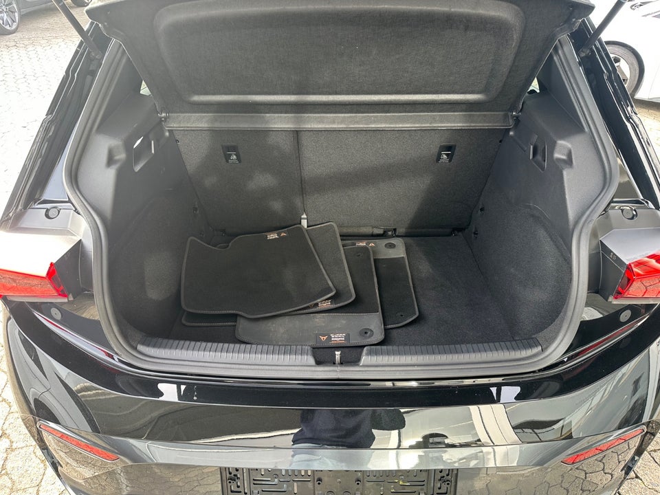 Cupra Born 59 e-Boost 5d