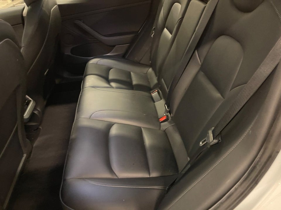 Tesla Model 3 RWD 4d