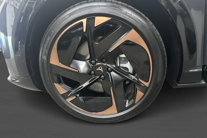 Cupra Tavascan 77 Adrenaline 5d