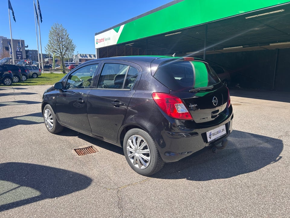 Opel Corsa 1,2 16V Cosmo 5d